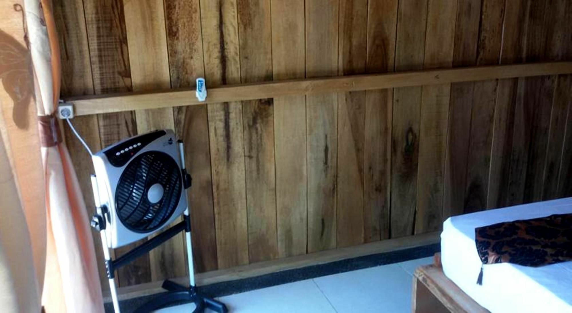 Beach Box Bungalow Gili Trawangan Eksteriør billede