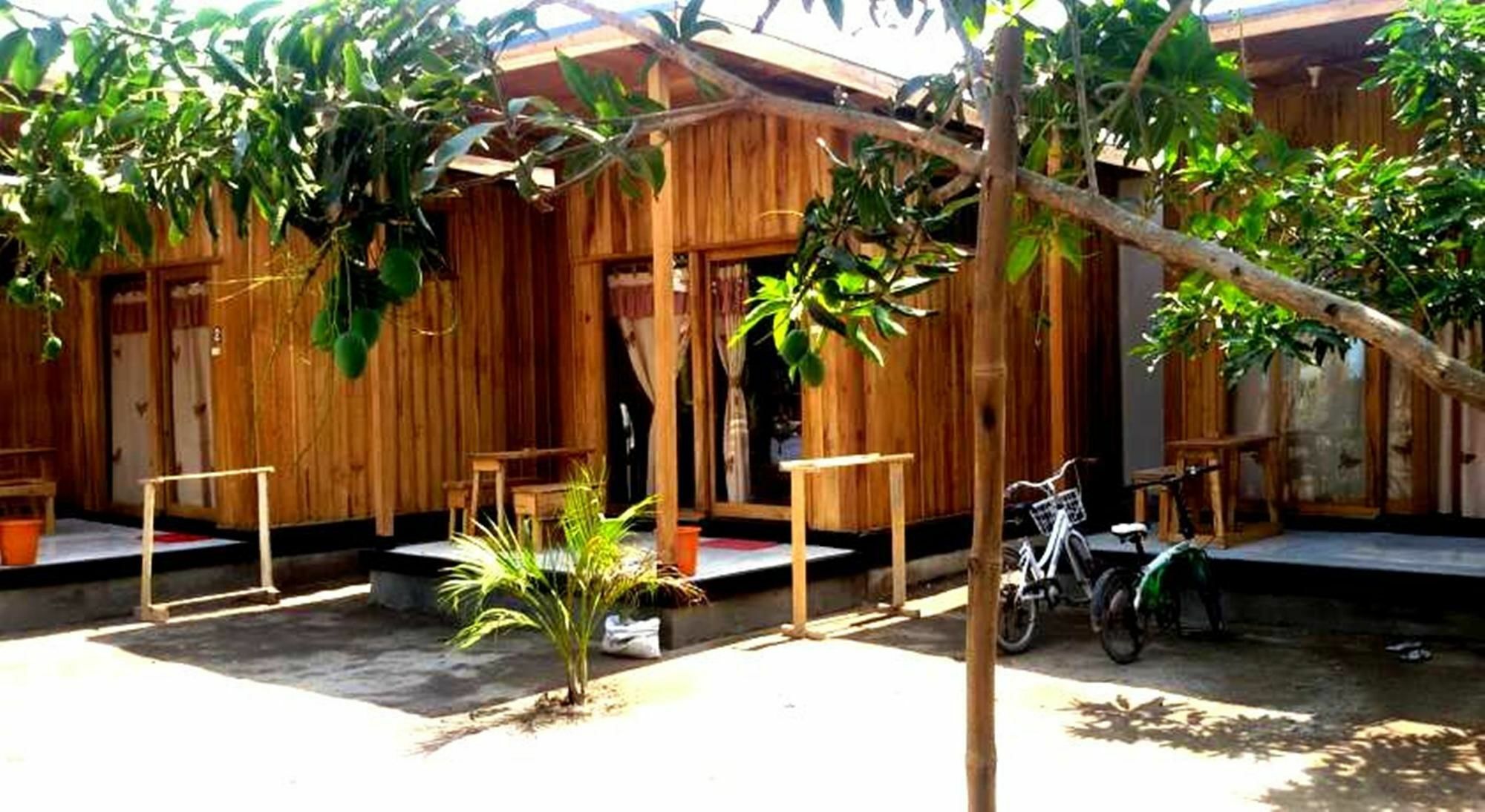 Beach Box Bungalow Gili Trawangan Eksteriør billede